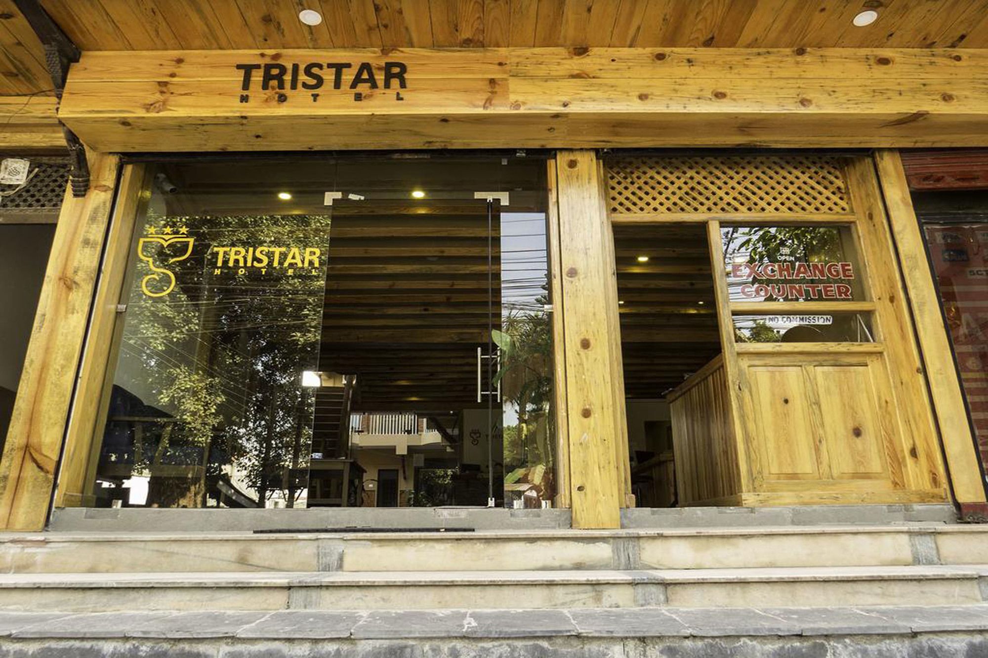 Tristar Hotel Похара Екстериор снимка